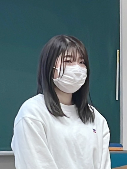 新村 奈帆